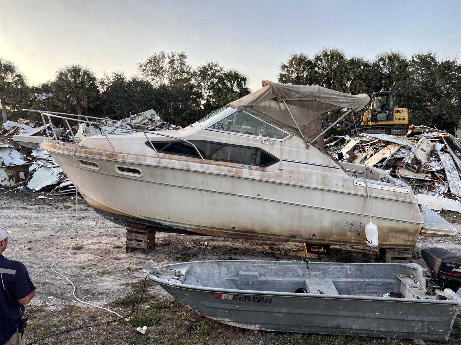 28 ft Carver 28 from Deland, FL at the recycling yard after the recovery