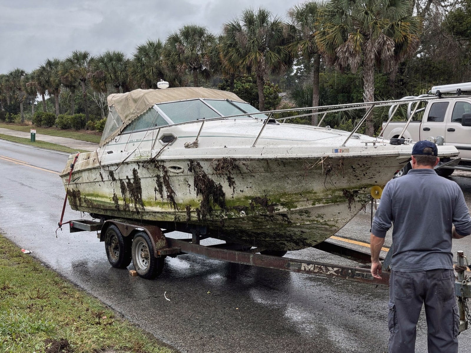24 ft Maxum 2400 SCR hauled out of Cape Coral, FL on a trailer after the recovery