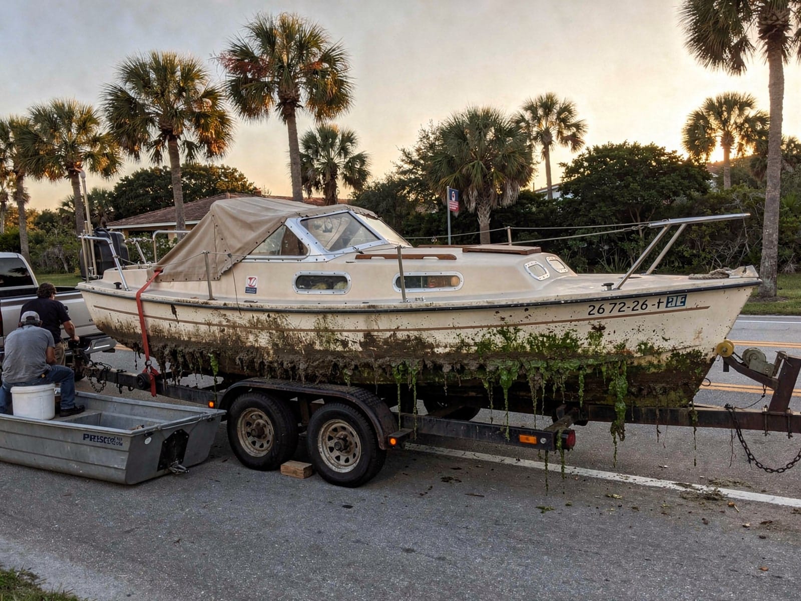 26 ft Pearson 26 hauled out of Citrus Springs, FL on a trailer after the recovery