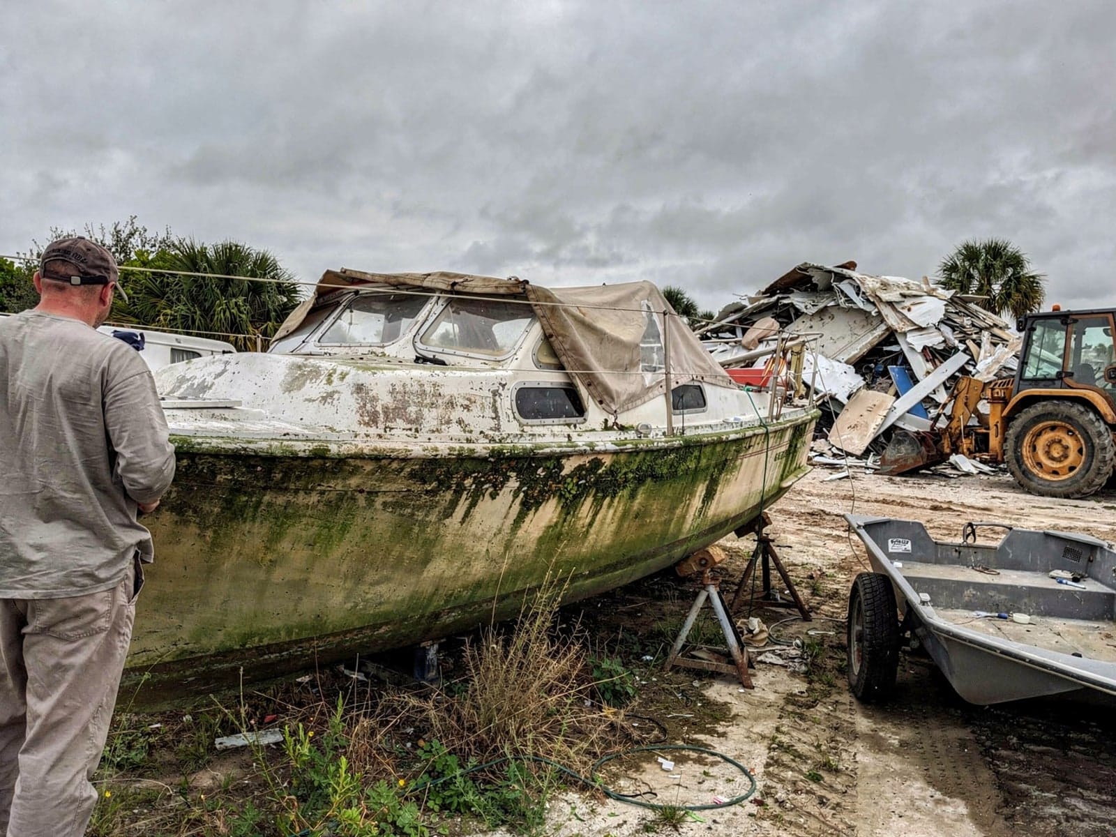 27 ft Cal 27 from Deltona, FL at the recycling yard after the recovery