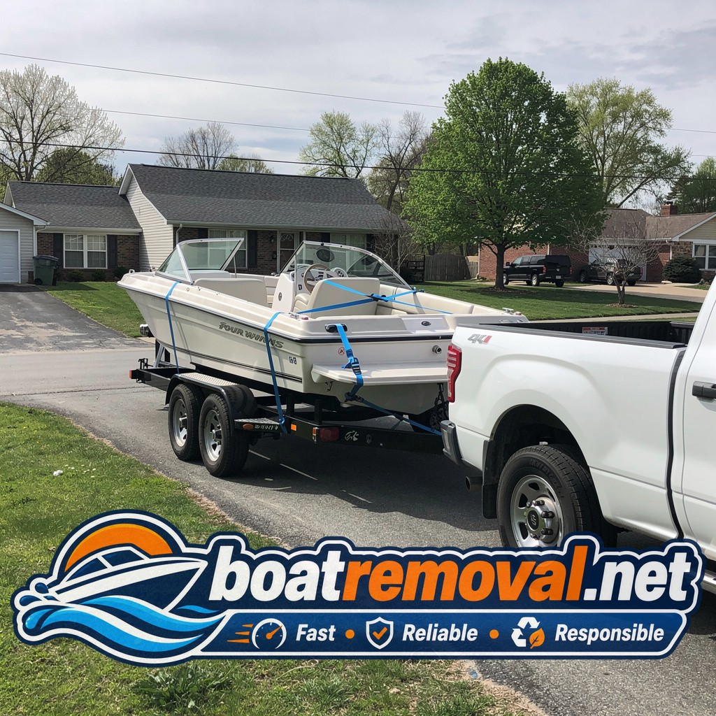 Four Winns bowrider loaded onto a trailer after an estate pickup near Hopkinsville, Kentucky