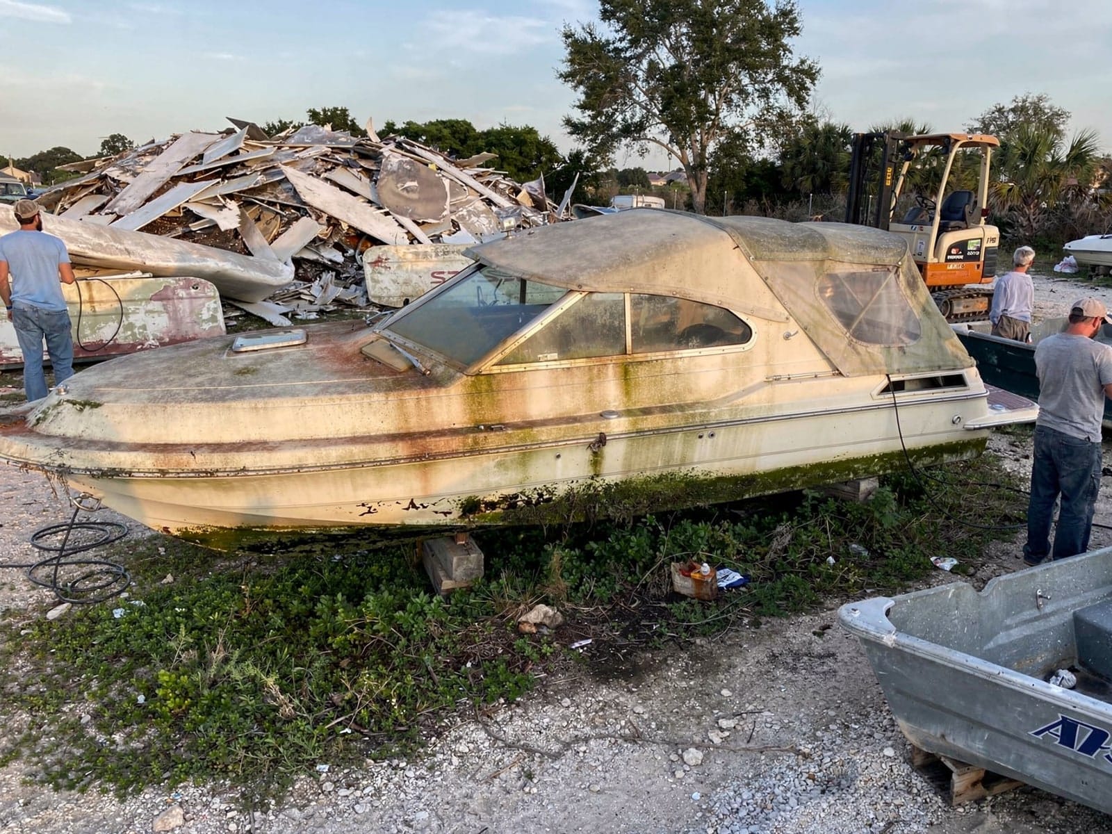 28 ft Carver 28 from Plant City, FL at the recycling yard after the recovery