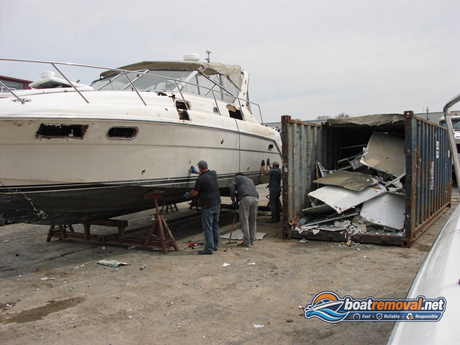Glastron Swinger loaded for removal Everett WA