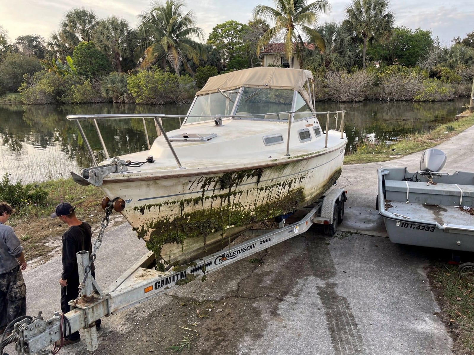 26 ft Pearson 26 pulled out on a trailer at a St Augustine, FL boat ramp